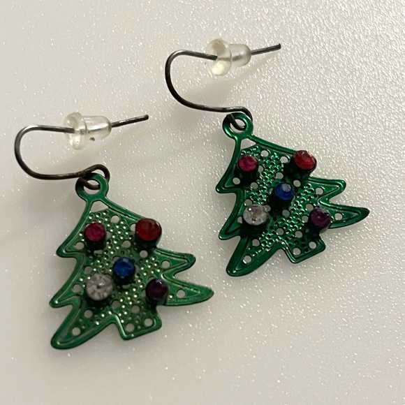 Lot of 2 Christmas Tree and Snowflake Dangle Rhinestone Earrings - Picture 5 of 15